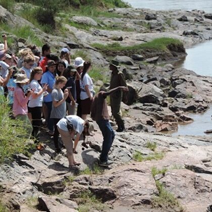 YHA Kenya Travel, Holidays in Kenya, Kenya Safari Tours, Small Group Safaris, Masai Mara S