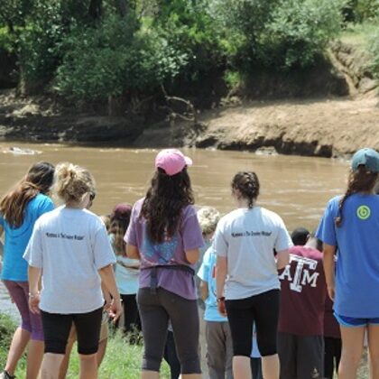 YHA Kenya Travel, Holidays in Kenya, Kenya Safari Tours, Small Group Safaris, Masai Mara S